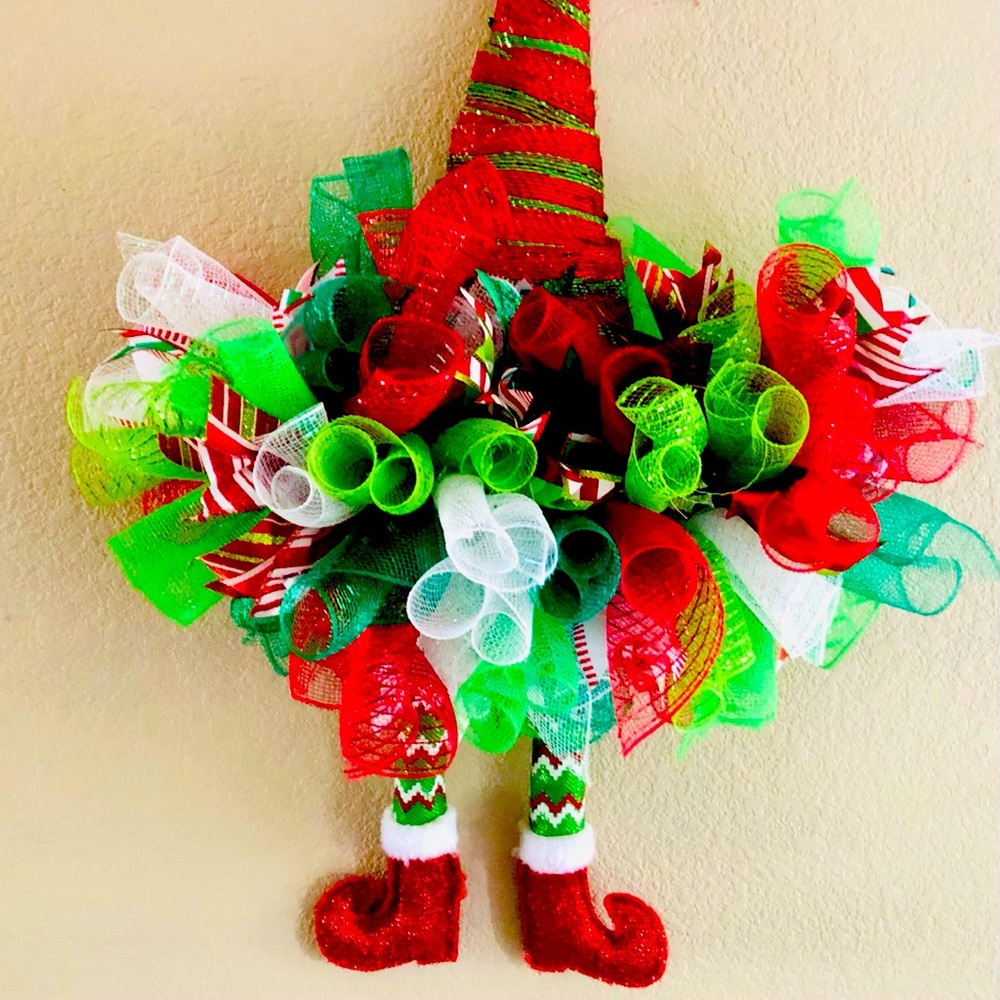 Elf Hat & Feet Wreath / Wall hanging
